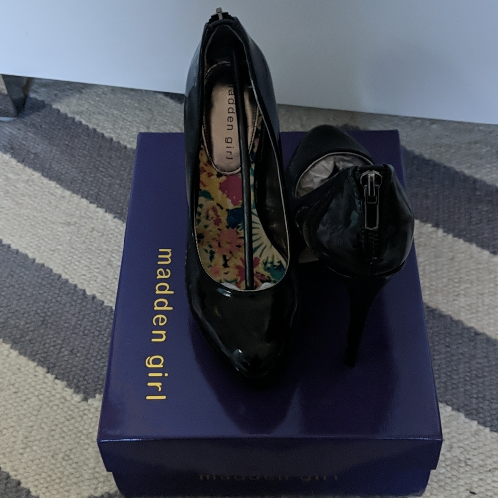 Madden Girl Heattt heels
